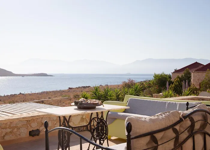 Semesterbostad Blu Majestic Chalki Town