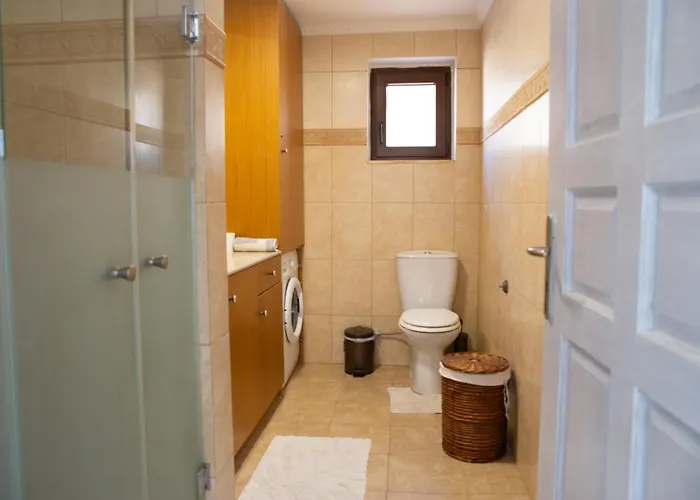 Blu Majestic Semesterbostad Chalki Town